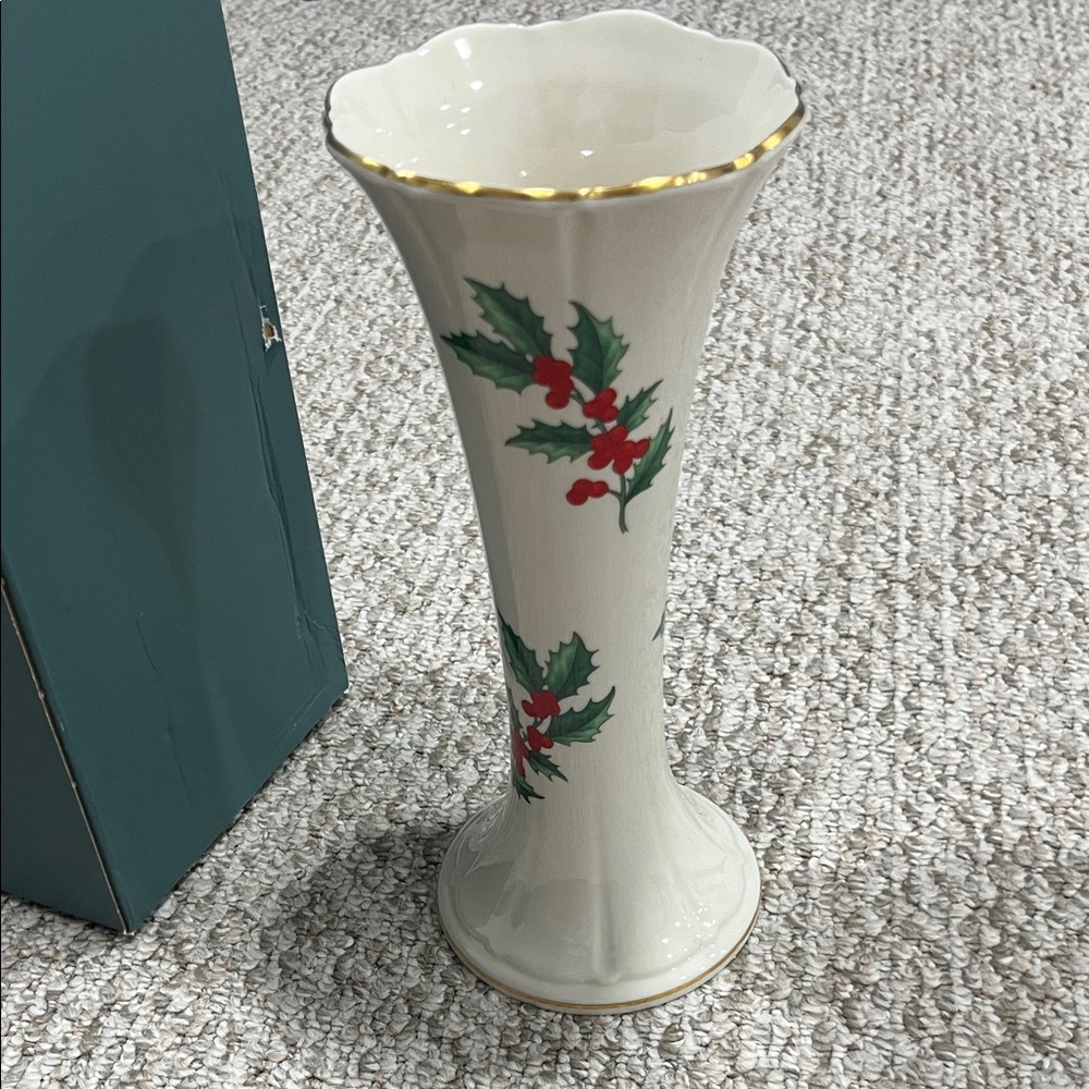 Elegant Holly Design Vase with Gold Trim